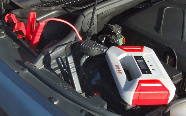 Dino Kraftpaket Starthilfegerät / Jumpstarter 12 V / 600 A 4 Dino Kraftpaket Starthilfegerät / Jumpstarter 12 V / 600 A – Bild 2